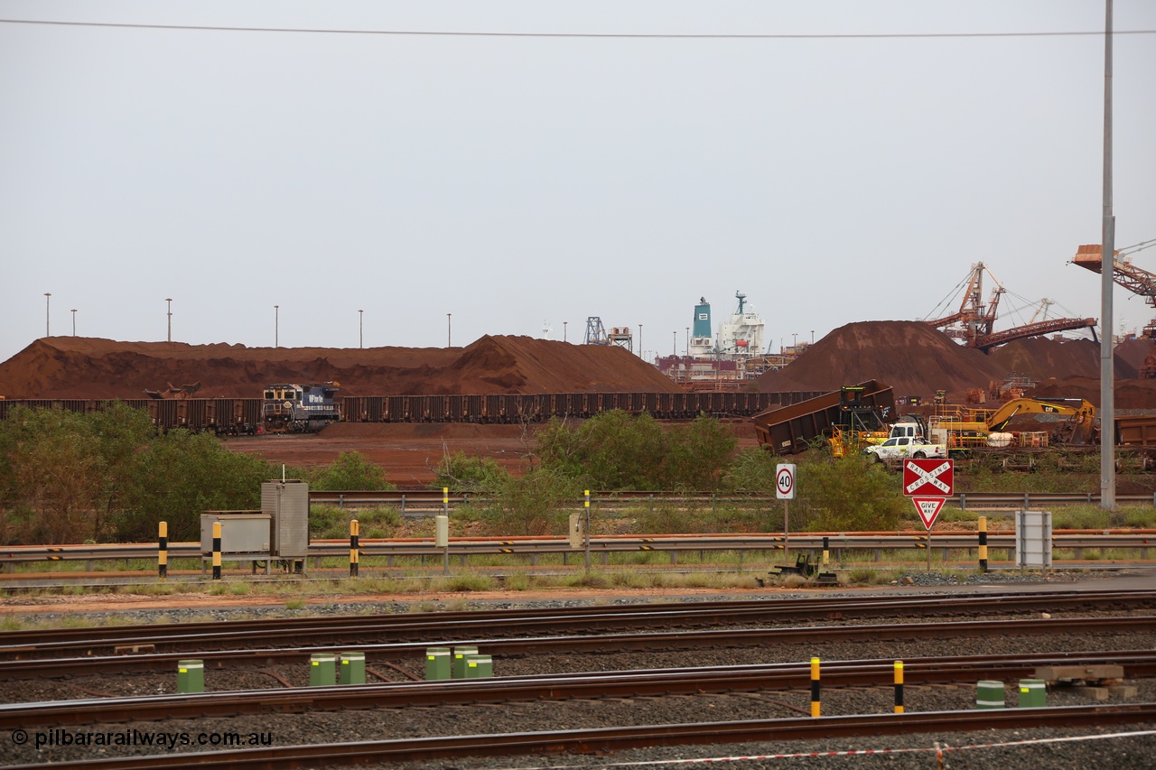 150523 8229
Nelson Point Yard, I Area, waggon scrapping by Sims Metal, Goninan rebuild CM40-8M 5665 shunts the waggons, its life also about to come to an end.
