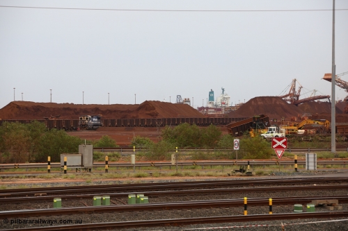 150523 8229
Nelson Point Yard, I Area, waggon scrapping by Sims Metal, Goninan rebuild CM40-8M 5665 shunts the waggons, its life also about to come to an end.
