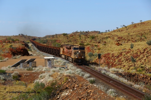 170729 0303
Maitland Siding on the former Robe River line an empty Mesa A bound train behind the standard Rio Tinto motive power for this line, double General Electric built ES44ACi units, 9117 serial 63830 and sister unit 9115 pull out of the passing siding and onto the mainline. July 29, 2017. [url=https://goo.gl/maps/CNgRRqCioHp]GeoData[/url].
Keywords: 9117;GE;ES44ACi;63830;