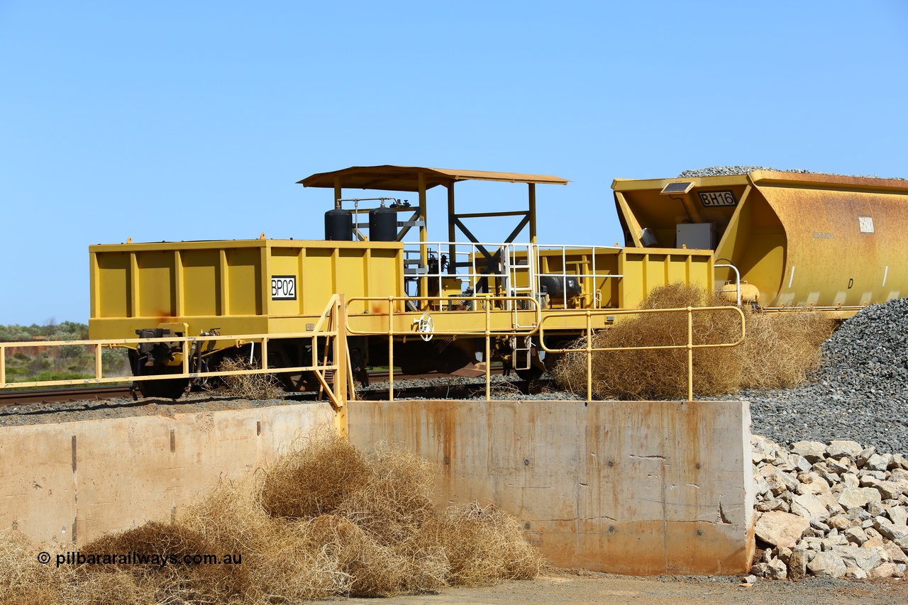 171121 0965
Barker Siding which is the ballast loading point, one of two FMG ballast plough waggons BP 02, built in China by CSR at the Yangtze Rolling Stock Company in 2010 on the south end of a ballast rake. 21st November 2017.
Keywords: BP-type;BP02;CSR-Yangtze-Rolling-Stock-Co-China;FMG-ballast-waggon;