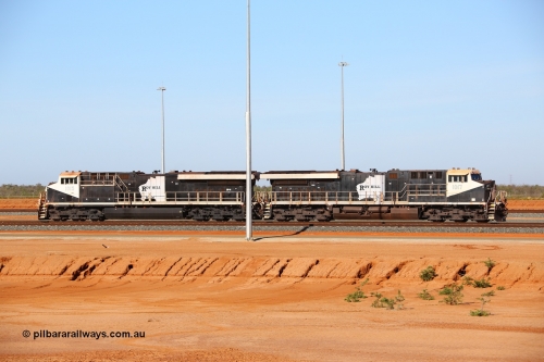 171018 0952
Tad Yard and Roy Hill's General Eclectic ES44ACi model units RHA 1017 serial number 63828 and RHA 1015 serial number 63826 idle away in between duties. These ES44ACi units were built in September 2015 at Erie Pennsylvania, USA. October 18, 2017.
Keywords: RHA-class;RHA1017;GE;ES44ACi;63828;