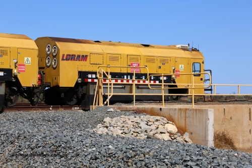 171121 0964
Barker Siding, Loram rail grinder MPC 2, control and grinder car. 21st November 2017.
Keywords: Loram;MPC2;rail-grinder;