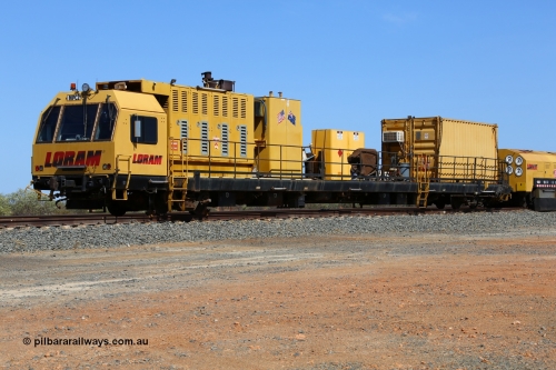 171121 0971
Barker Siding, Loram rail grinder MPC 2, this was sent out from the USA where it was operational as LMIX 602 for Loram. The generator and driving cab look to be fitted to an 85 foot piggy back waggon. 21st November 2017.
Keywords: Loram;MPC2;rail-grinder;