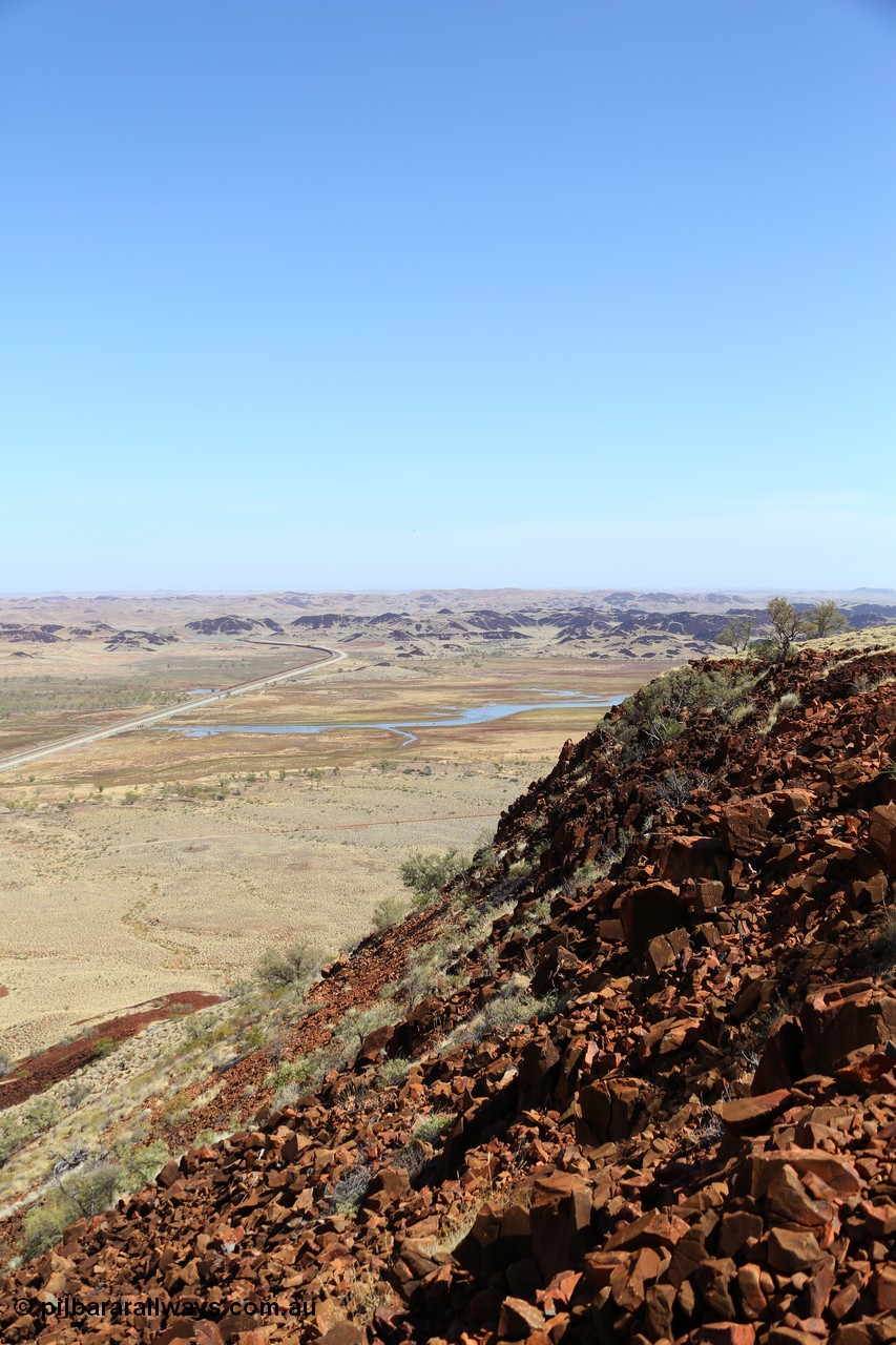 151111 9533
View north from Table Hill, line curves around to pass through Lockyer Gap.
