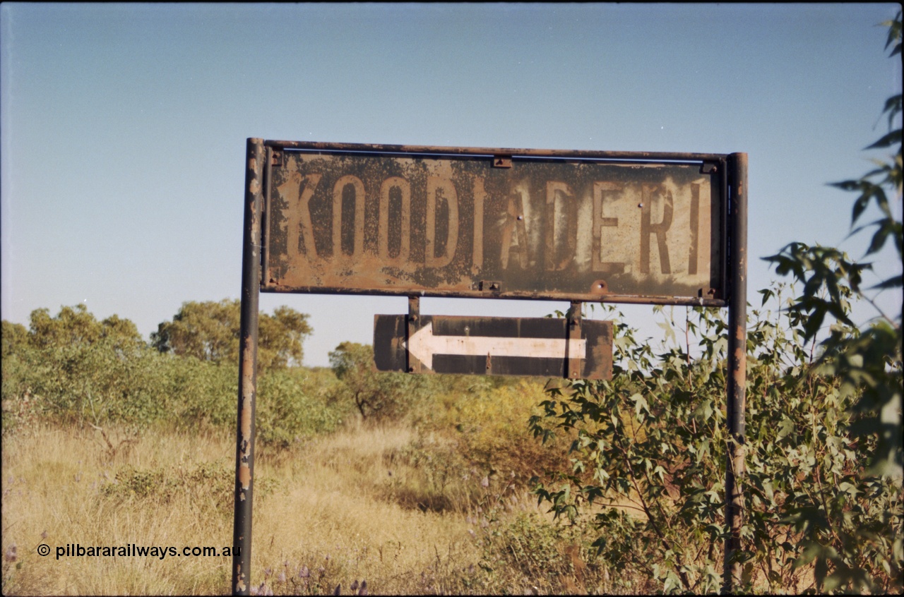 207-00
Koodaideri (spelt wrong) turnoff sign on the Wittenoom - Roy Hill Rd. [url=https://maps.app.goo.gl/We15nYmSVXAi6Kzq8]Geo location[/url].
