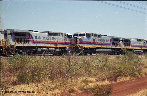222-26
Somewhere on the original single line section between Gull and Rosella Hamersley Iron 7073 serial 47752 a General Electric Dash 9-44CW built by GE at Erie with 7091 has stopped for a crew change besides a loaded headed up by 7071.
Keywords: 7073;GE;Dash-9-44CW;47752;