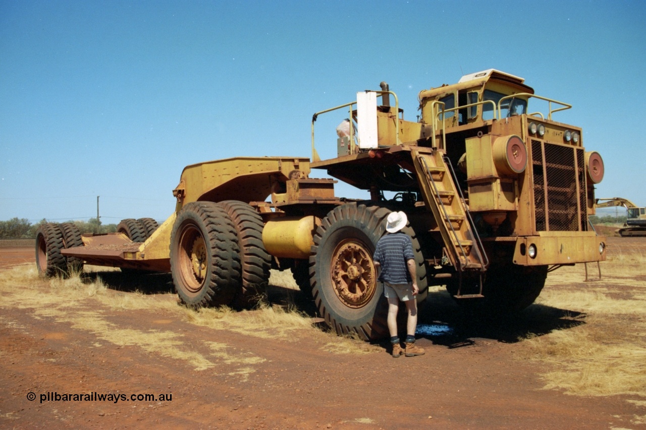 223-05
Rosella Siding, old Hamersley Iron machine transporter, prime mover is a KW Dart, possibly a model DE 2551. 21st October 2000.
Keywords: KW-Dart;DE2551;