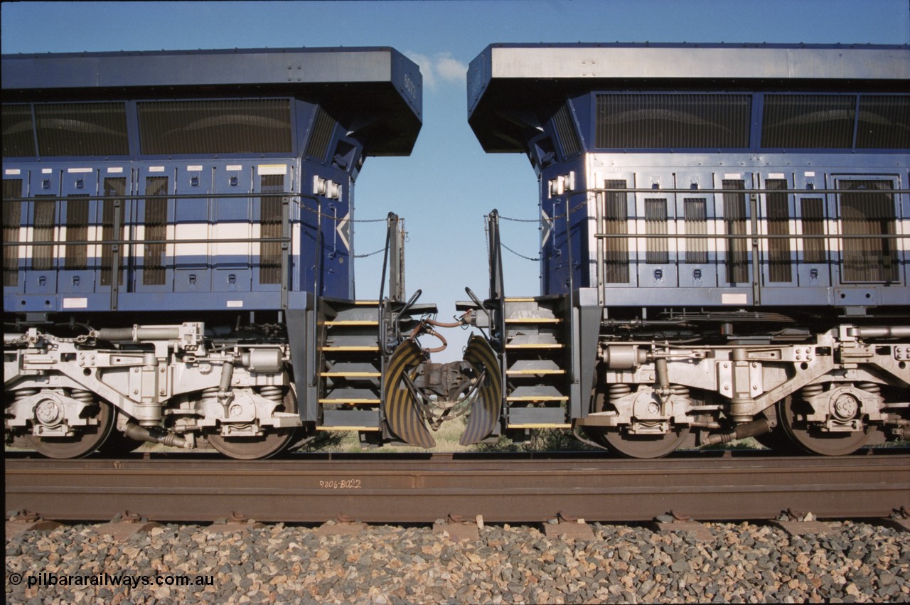 224-05
Bing siding, the extent of the General Electric AC6000 radiators is evident in this back to back image of a pair of units.
Keywords: 6076;GE;AC6000;51068;