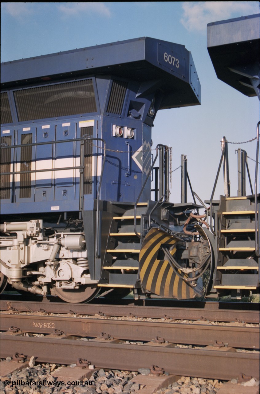 224-13
Bing siding, the extent of the General Electric AC6000 radiators is evident in this back to back image of a pair of units.
Keywords: 6073;GE;AC6000;51065;