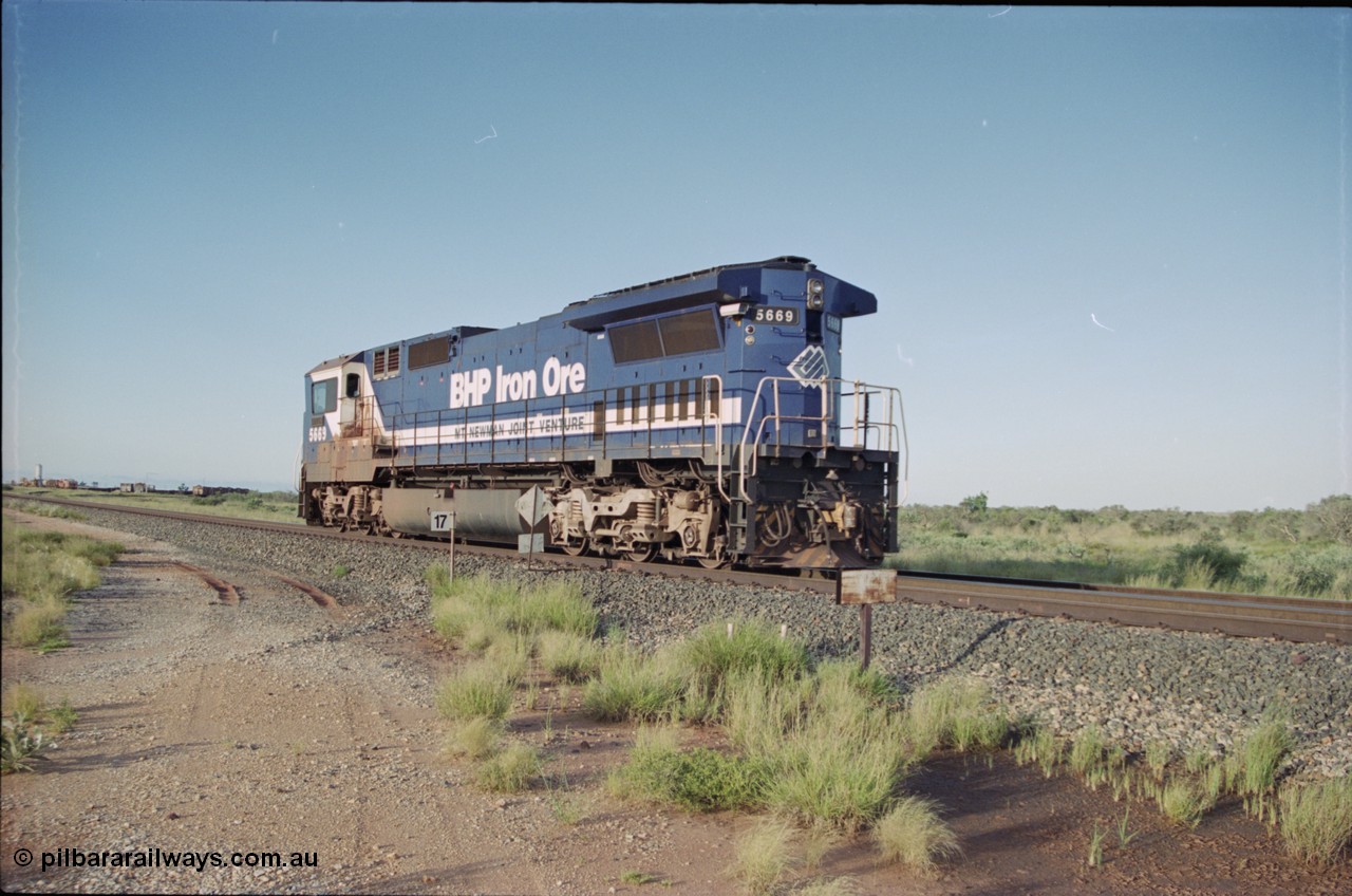 225-14
Bing siding at the 17 km, Goninan rebuild CM40-8MEFI GE loco 5669 'Beilun' serial 8412-02 / 95-160 was the last Dash 8 built for BHP Iron Ore, heading into Nelson Point, note the CCTV camera mounted under the radiator wing as a trial for single man crewing when long end leading. [url=https://goo.gl/maps/wYjgpDcnvqs]GeoData[/url].
Keywords: 5669;Goninan;GE;CM40-8EFI;8412-02/95-160;rebuild;Comeng-NSW;ALCo;M636C;5486;C6084-2;