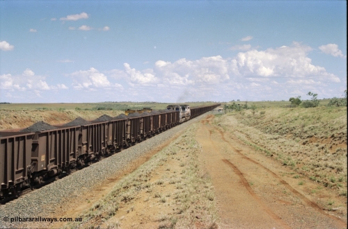 226-32
Shaw siding at the 219 km, mid-train remote units Goninan CM40-8M GE rebuilds power past the rail grinder. [url=https://goo.gl/maps/JLjSYskHScU2]GeoData[/url].
