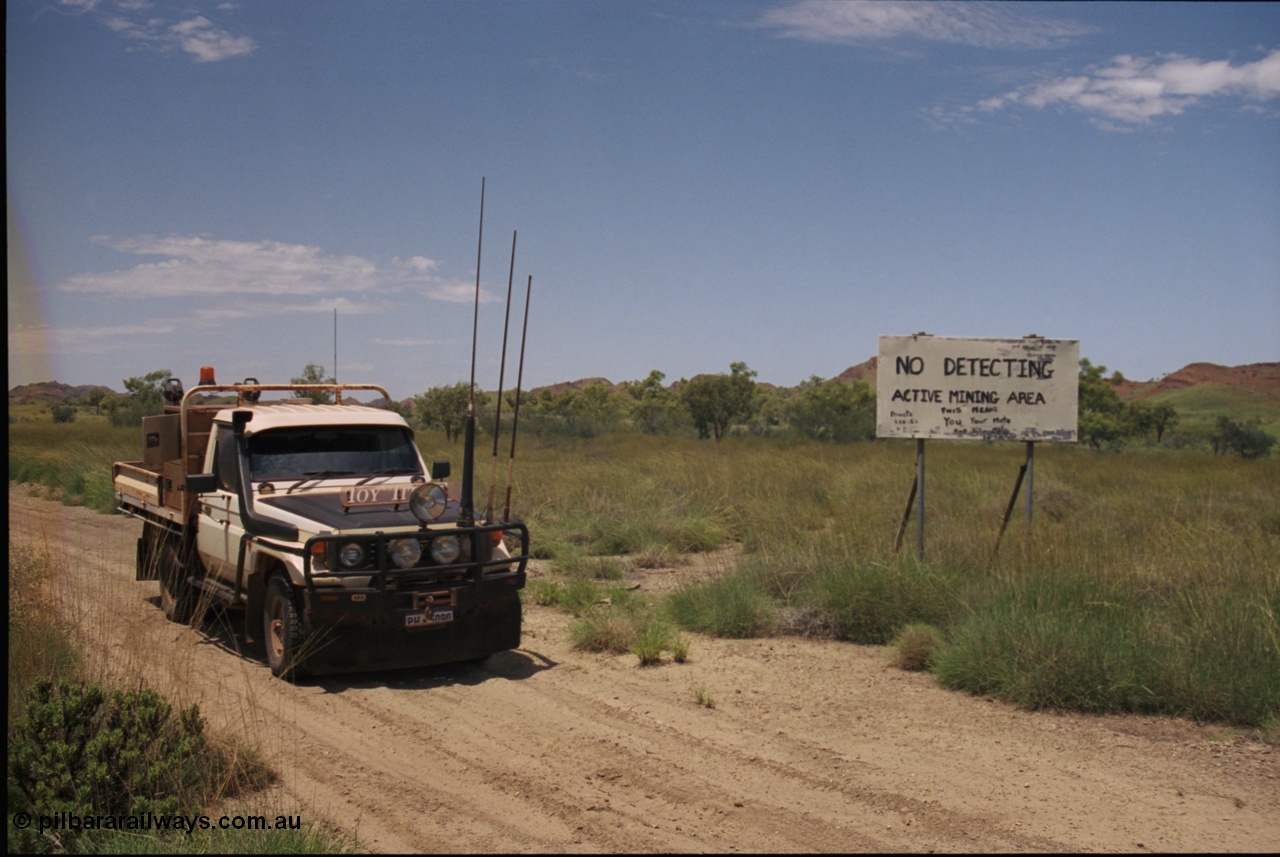 237-06
Sign at the turn off to Western Shaw Mining Area at Tambourah on the Hillside - Woodstock Road. 12th Feb, 2003. [url=https://goo.gl/maps/KqcAY4q4waH2] Geo Data [/url]
