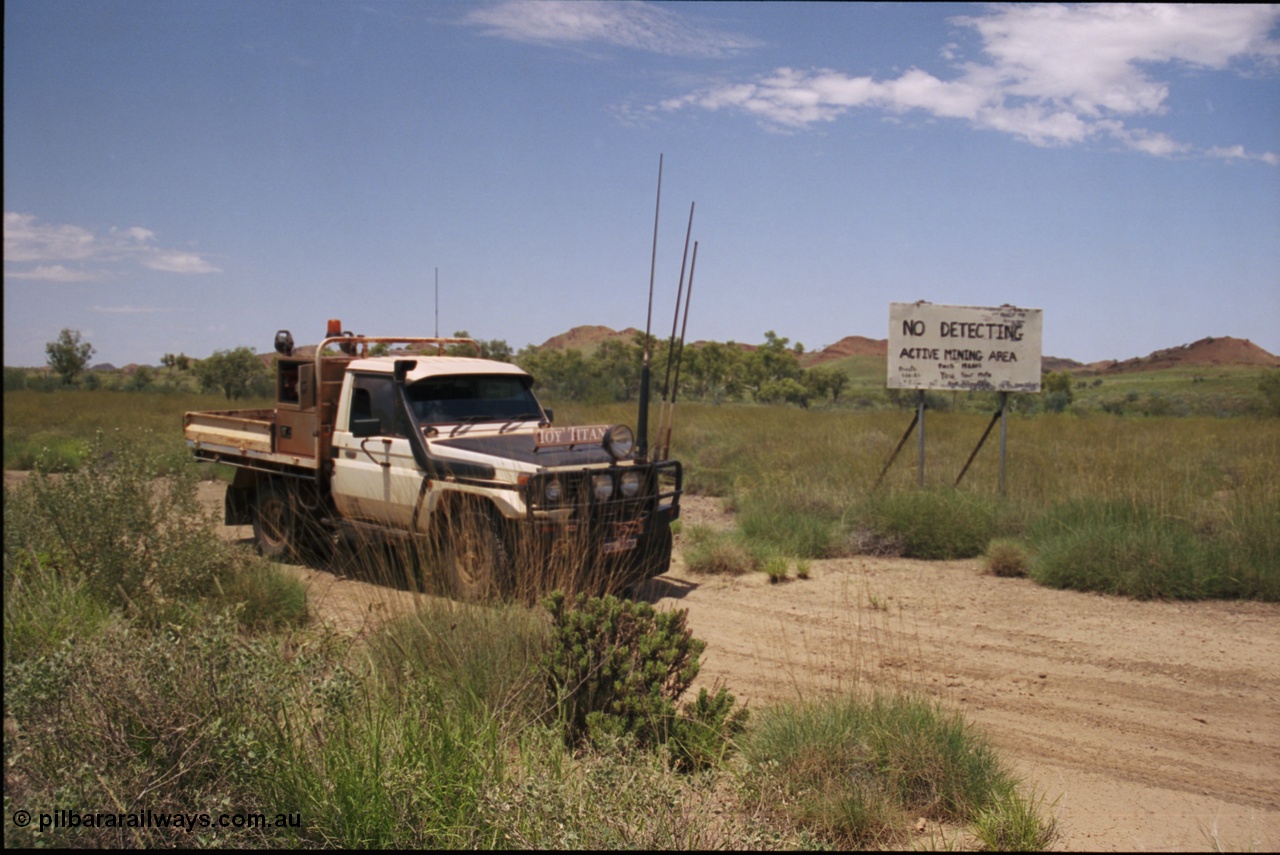 237-07
Sign at the turn off to Western Shaw Mining Area at Tambourah on the Hillside - Woodstock Road. 12th Feb, 2003. [url=https://goo.gl/maps/KqcAY4q4waH2] Geo Data [/url]
