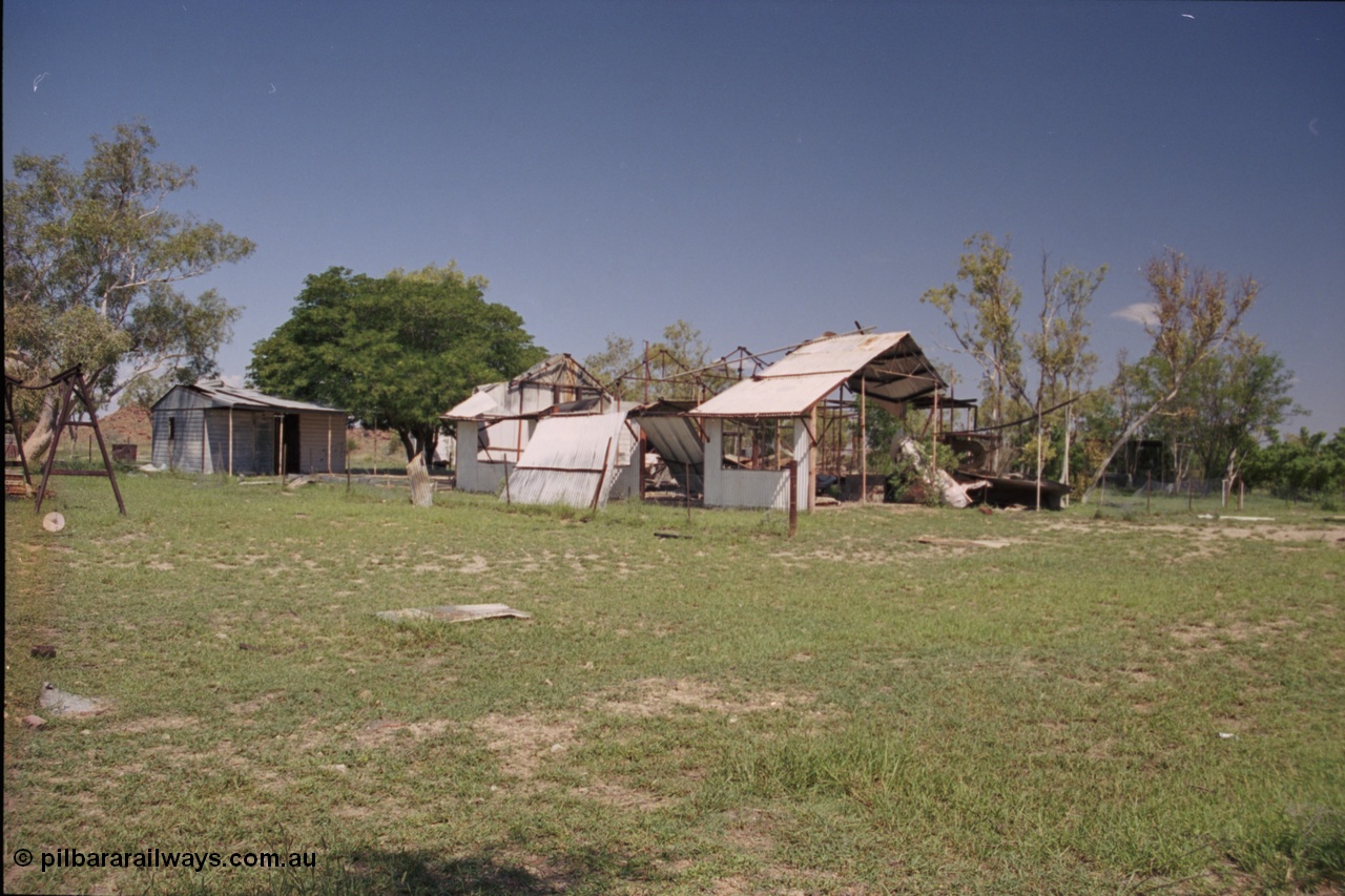 237-18
Pilga Station ruins and old buildings. [url=https://goo.gl/maps/Ujq3eztqF8Q2] Geodata [/url].
