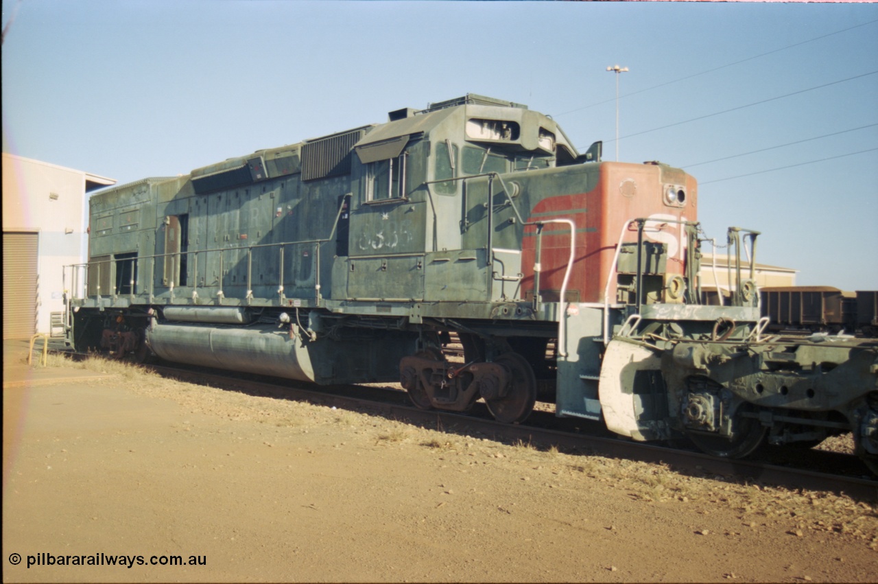 238-10
Nelson Point, ex Southern Pacific tunnel motor locomotive 8335 an EMD SD40T-2 unit, serial 786175-9 built in April 1979 and retired by Union Pacific 23rd May 2001, purchased as a spare parts source for the other SD40 style units BHP Billiton purchased in 2003/04. 19th November 2003. [url=https://goo.gl/maps/UFGwv3NGTgx] Geodata [/url].
Keywords: SP8335;EMD;SD40T-2;786175-9;