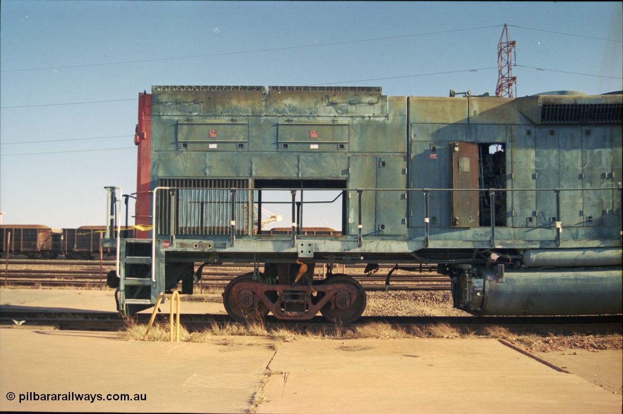 238-17
Nelson Point, ex Southern Pacific tunnel motor locomotive 8335 an EMD SD40T-2 unit, serial 786175-9 built in April 1979 and retired by Union Pacific 23rd May 2001, purchased as a spare parts source for the other SD40 style units BHP Billiton purchased in 2003/04. 19th November 2003. [url=https://goo.gl/maps/UFGwv3NGTgx] Geodata [/url].
Keywords: SP8335;EMD;SD40T-2;786175-9;