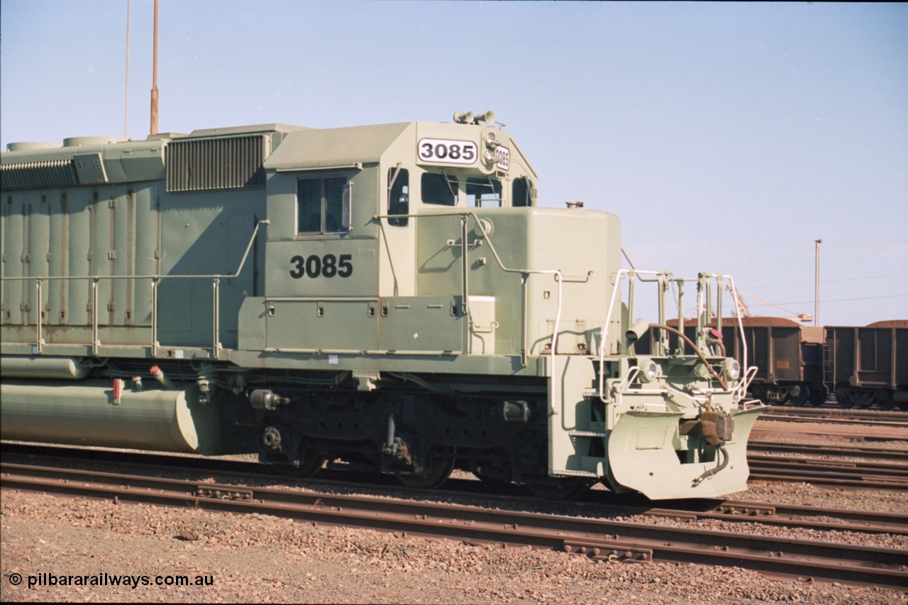 238-24
Nelson Point loco overhaul shop, former Union Pacific loco 3523 an EMD SD40-2 model, serial 786170-25 and now numbered 3085 for BHP Billiton Iron One service had only been in operation for eleven days when this shot was taken on the 27th November 2004. [url=https://goo.gl/maps/rqoN9uK26rQ2] Geodata [/url].
Keywords: 3085;EMD;SD40-2;786170-25;UP3523;