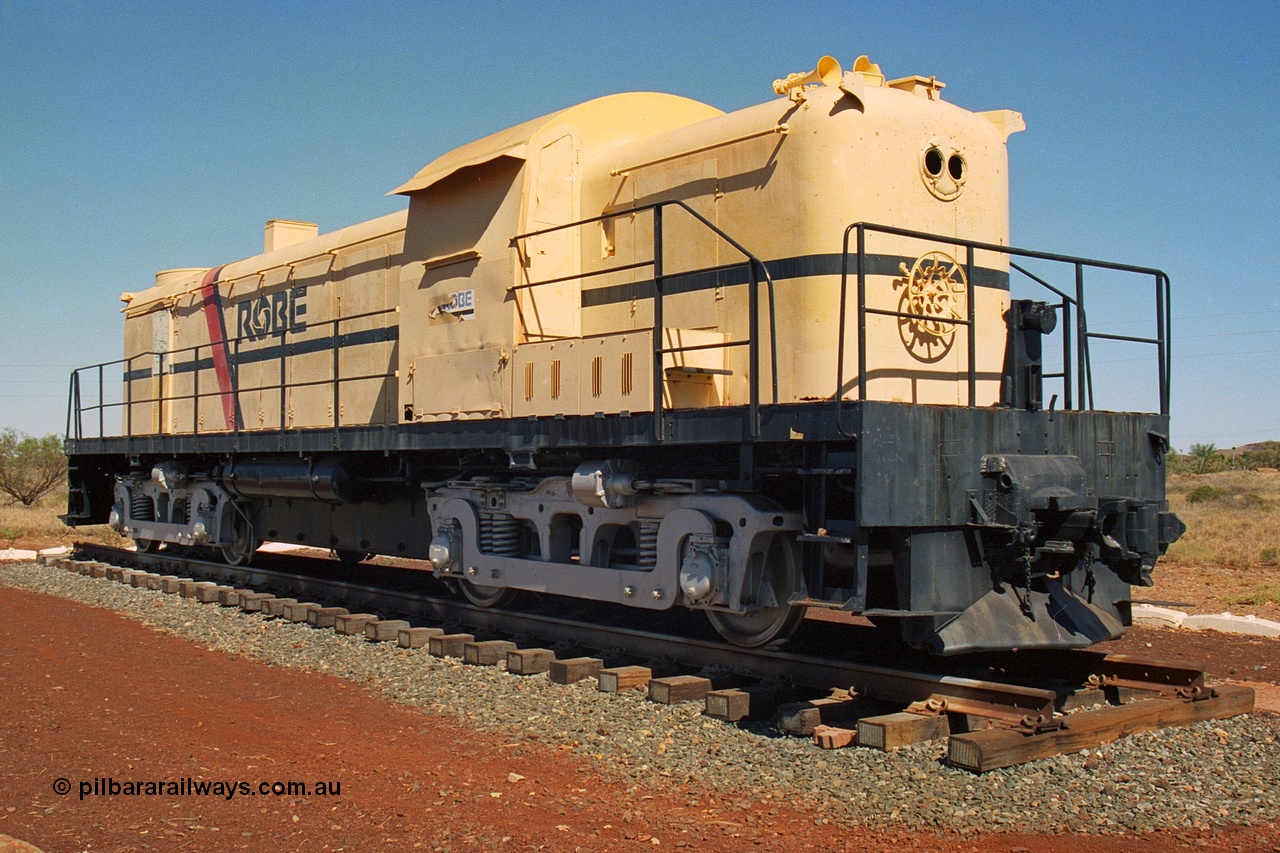 240-13
Wickham, town entry statement with former Robe River Iron Associates Montreal Locomotive Works (MLW) built ALCo model RSC3 serial 77737 of 1951, originally owned by New South Wales Railways as their 40 class 4006, to Robe River in 1971 as 261.001, then 1700 and finally 9401. View on the rail plinth at the entry into town. 31st August 2002.
Keywords: 9401;MLW;ALCo;RSC3;77737;40-class;4006;