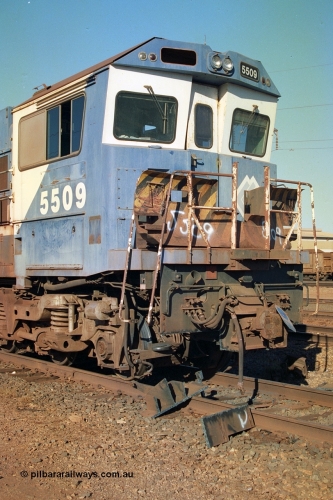 242-02
Nelson Point, BHP Goninan GE rebuild C36-7M unit 5509 serial 4839-05 / 87-074 about to be trucked to United Goninan Perth for eventual cutting down to the frame and heading to United Goninan Broadmeadow NSW as an engine test bed. May 2002.
Keywords: 5509;Goninan;GE;C36-7M;4839-05/87-074;rebuild;AE-Goodwin;ALCo;C636;5452;G6012-1;
