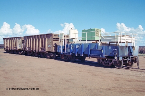 251-29
Nelson Point hard stand area has the compressor waggon 559 off compressor waggon set No. 6 and two ballast waggons 534 and 536. All three waggons are modified from the original Oroville Dam ore waggons built by Magor USA. 22nd April 2000.
Keywords: Magor-USA;BHP-compressor-waggon;