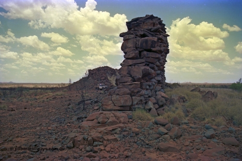 252-27
Abydos area, known as the China Wall or London Wall.
