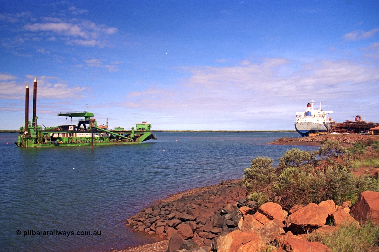 253-12
Port Hedland harbour sees the suction / cutter dredge Vlaanderen XI with IMO #7712080. The Vlaanderen XI was originally built in 1978 by IHC Dredgers with yard number 1108 and originally named New Amsterdam, named the Vlaanderen XI in 1986, renamed again in 2007 to Kaveri and again to Huta 15 in 2014.
