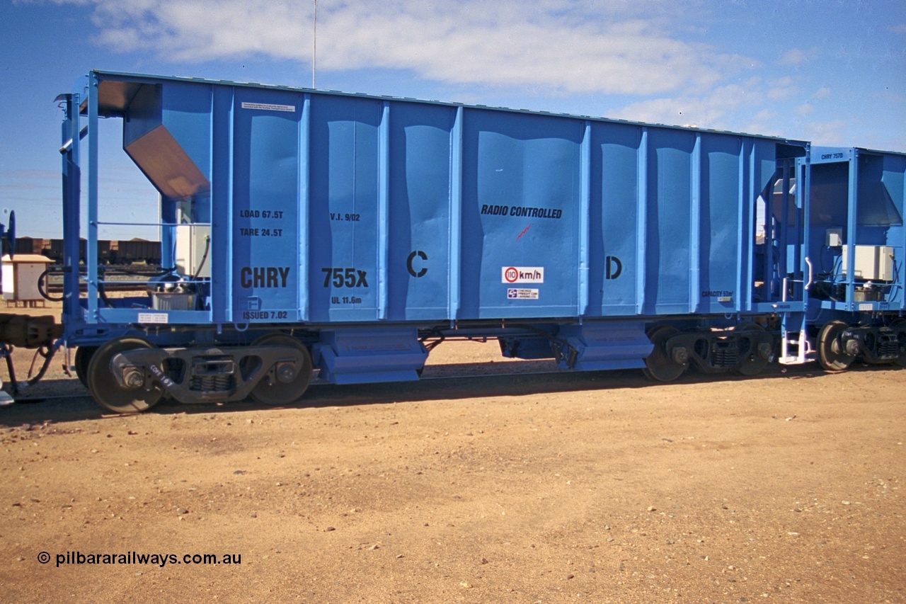 253-25
Nelson Point hard stand, CFCLA CHRY type ballast hopper waggon CHRY 755.
Keywords: CHRY-type;CHRY755;CFCLA;CRDX-type;BHP-ballast-waggon;