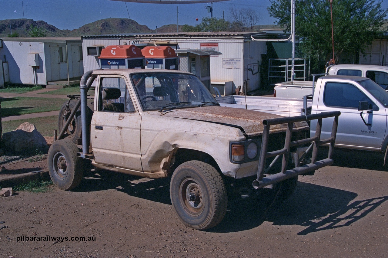 254-00
Wodgina mine site, bull buggy from a cut down 60 series Toyota Landcruiser from Wallareenya Station.
