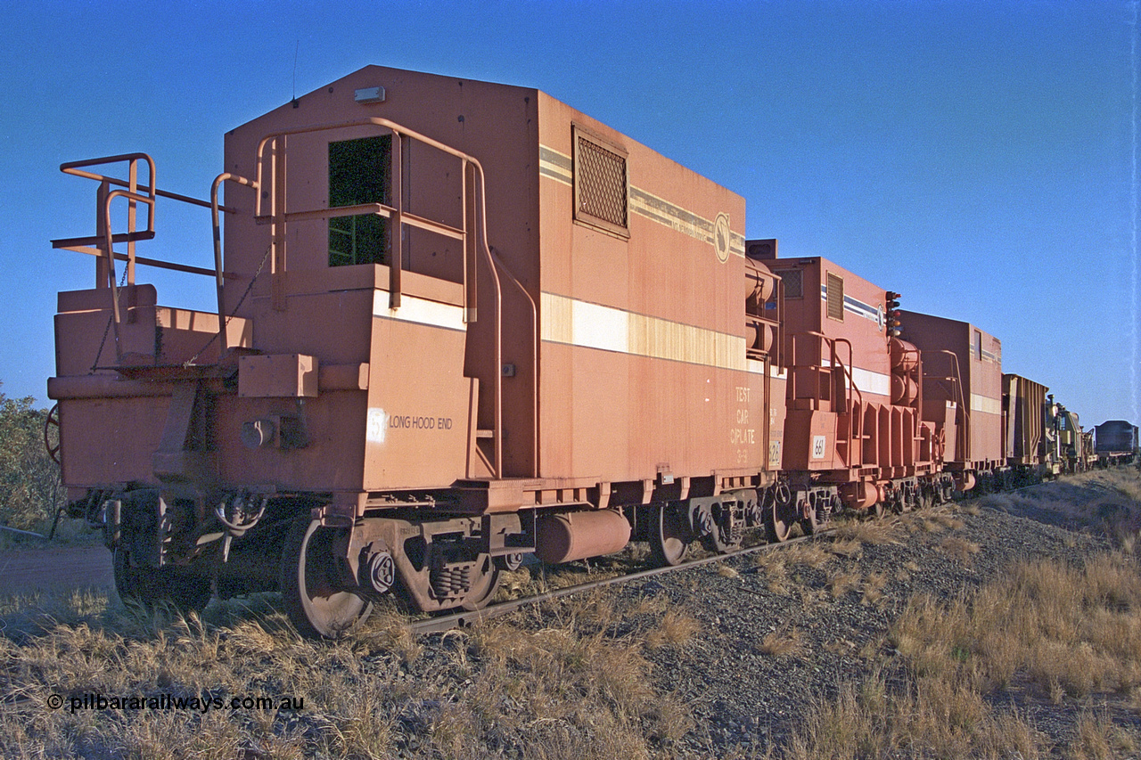 257-15
Flash Butt yard, Locotrol I remote waggon 2626 which is modified from a Comeng ore waggon in the 1980s, Locotrol II remote waggon 661 modified from a Magor USA ore waggon in the late 1980s and Locotrol I remote waggon 2065 modified Comeng ore waggon in the 1980s. Late 2001.

