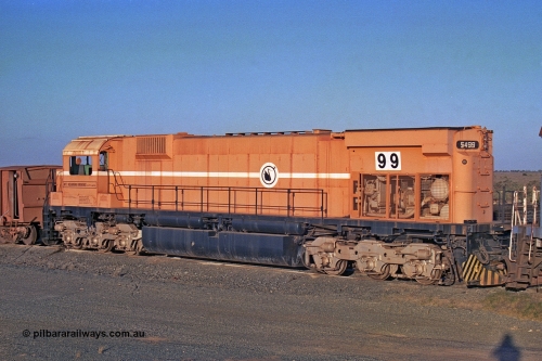 257-09
Flash Butt yard Mount Newman Mining's last in-service ALCo M636 unit 5499 serial C6096-4 built by Comeng NSW awaits its fate. Late 2001.
Keywords: 5499;Comeng-NSW;MLW-ALCo;M636;C6096-4