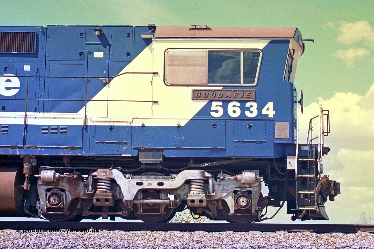 268-30
At the 39 km detection site with the Alstom 25-year service agreement special, BHP Iron Ore's Goninan GE rebuild CM40-8M unit 5634 'Boodarie' serial number 8151-07 / 91-120 stands on the Newman mainline with the train. Friday 12th of April 2002.
Keywords: 5634;Goninan;GE;CM40-8M;8151-07/91-120;rebuild;AE-Goodwin;ALCo;C636;5457;G6027-1;