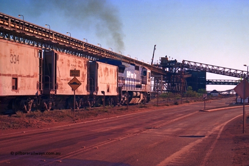 275-25
Finucane Island, Gunderson USA built smooth sided hopper waggons 8307, 333 and 8334, these waggons were sourced second hand in 1992 from Phelps Dodge copper. August 10, 2003,
Keywords: 8332;Gunderson-USA;BHP/GML-ore-waggon;