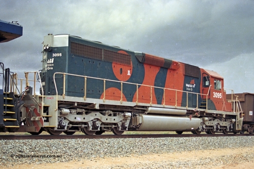 284-31
Bing Siding, 18 km south of Nelson Point with a loaded train holding the mainline with newly delivered BHP Billiton EMD SD40R unit 3095 serial 33677 as the second unit behind an AC6000. Late 2004.
Keywords: 3095;EMD;SD40R;33677/7083-7;SD40;SP8485;