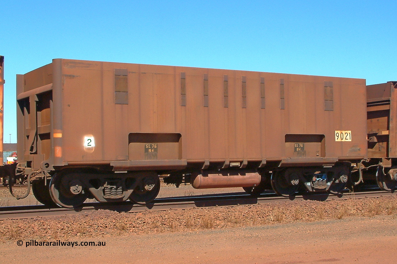 030712 142242
Nelson Point, empty BHP ore waggon 9021, originally built by Comeng in Mittagong NSW as a part of seven prototype ore waggons made from low carbon 301 stainless steel with an higher volume and aerodynamic flat sides and were bogieless with four independent radial wheel sets. Of the seven waggon, the first four had a flat floor and final three had a drop belly floor. The radial wheel sets were later replaced with conventional bogies. 12th of July 2003.
Keywords: 9021;Comeng-NSW;BHP-ore-waggon;