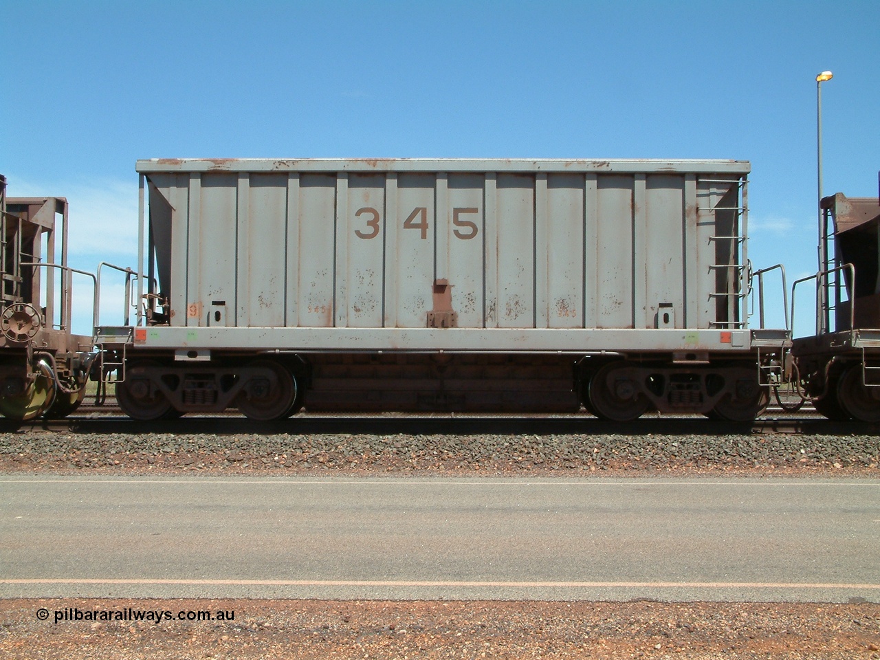 040409 122938
Boodarie, Goldsworthy service bottom discharge Portec USA built ore waggon 345 is one of ten that was purchased second hand in 1992 from Phelps Dodge Copper Mine, believed to be built in 1980s. 9th April 2004.
Keywords: 345;Portec-USA;BHP-ore-waggon;