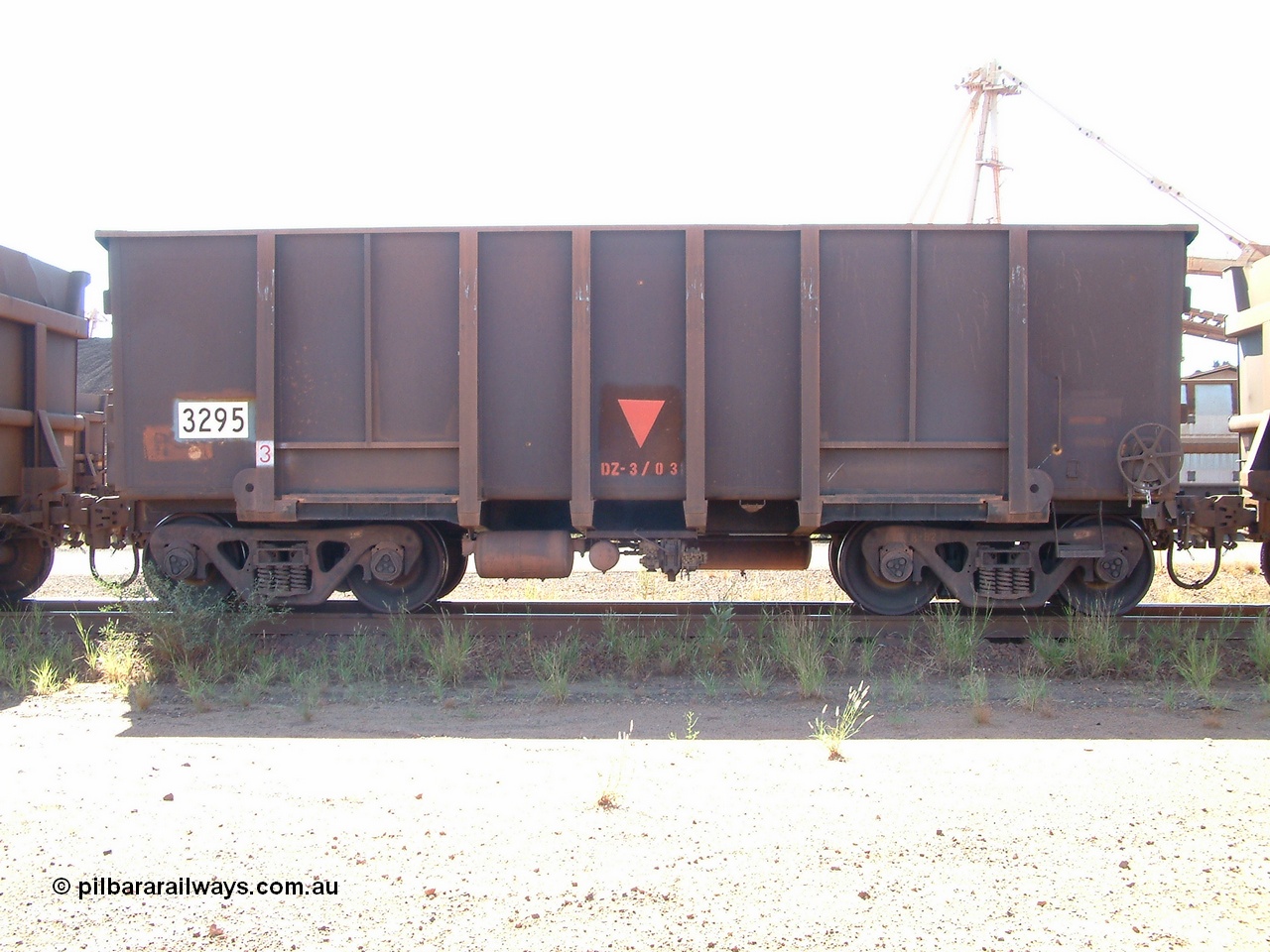 040412 143415
Nelson Point, BHP ore waggon 3295, one of three hundred and fifty waggons built by Astra Vagoane in Arad Romania during 1988, only seventy-five of these waggons found their way into service. 12th of April 2004.
Keywords: 3295;Astra-Vagoane-Arad-Romania;BHP-ore-waggon;