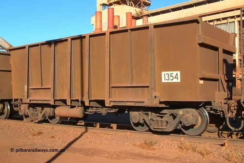 1354 Comeng 040804 155856
Nelson Point, empty BHP ore waggon 1354 is a Comeng WA build from a batch of two hundred and twenty-six in 1973/74. Waggon has been resheeted with new side walls. August 4, 2004.
Keywords: 1354;Comeng-WA;BHP-ore-waggon;