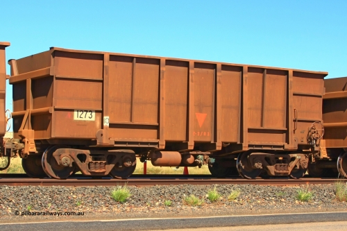 1273 Comeng 110414 0149
Boodarie, empty BHP Iron Ore waggon 1273, a Comeng WA original build from 1973 that has been resheeted with 3Cr12 steel to Goninan style with rounded floor. April 14, 2011.
Keywords: 1273;Comeng-WA;BHP-ore-waggon;