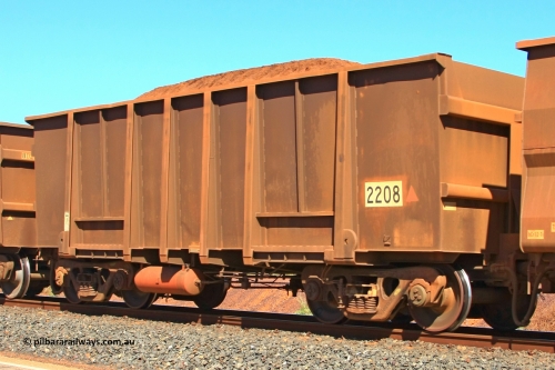 2208 Comeng 110414 0121
Boodarie, loaded BHP Iron Ore waggon 2208, an original Comeng build from the second batch in 1970, looks to have been resheeted. April 14, 2011.
Keywords: 2208;Comeng-WA;BHP-ore-waggon;