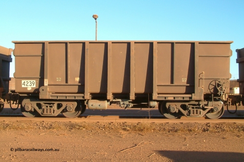4239 Goninan 040815 165818
Nelson Point Car Dumper 3, a new Goninan built ore waggon 4239, one of 126 such waggons constructed during 1997 out of 3CR12 stainless steel in an effort to eliminate painting and to reduce wear on the waggon body. Note the rounded bottom edge and tapered floor, this design was designated HC7081. 15th August 2004.
Keywords: 4239;Goninan-WA;BHP-ore-waggon;