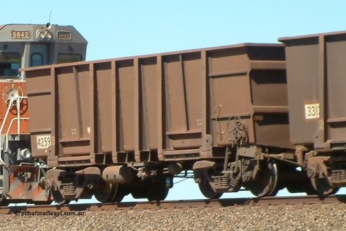 4259 Goninan 040803 110642
Redbank, empty BHP Iron Ore waggon 4259, a Goninan tapered floor build from 1997, model HC7081, similar design to the earlier Transfield builds. April 14, 2011.
Keywords: 4259;Goninan-WA;BHP-ore-waggon