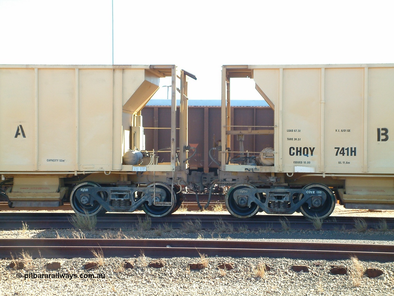 040805 095714
Nelson Point, CFCLA CHQY type ballast waggon CHQY 741.
Keywords: CHQY-type;CHQY741;CFCLA;CRDX-type;BHP-ballast-waggon;