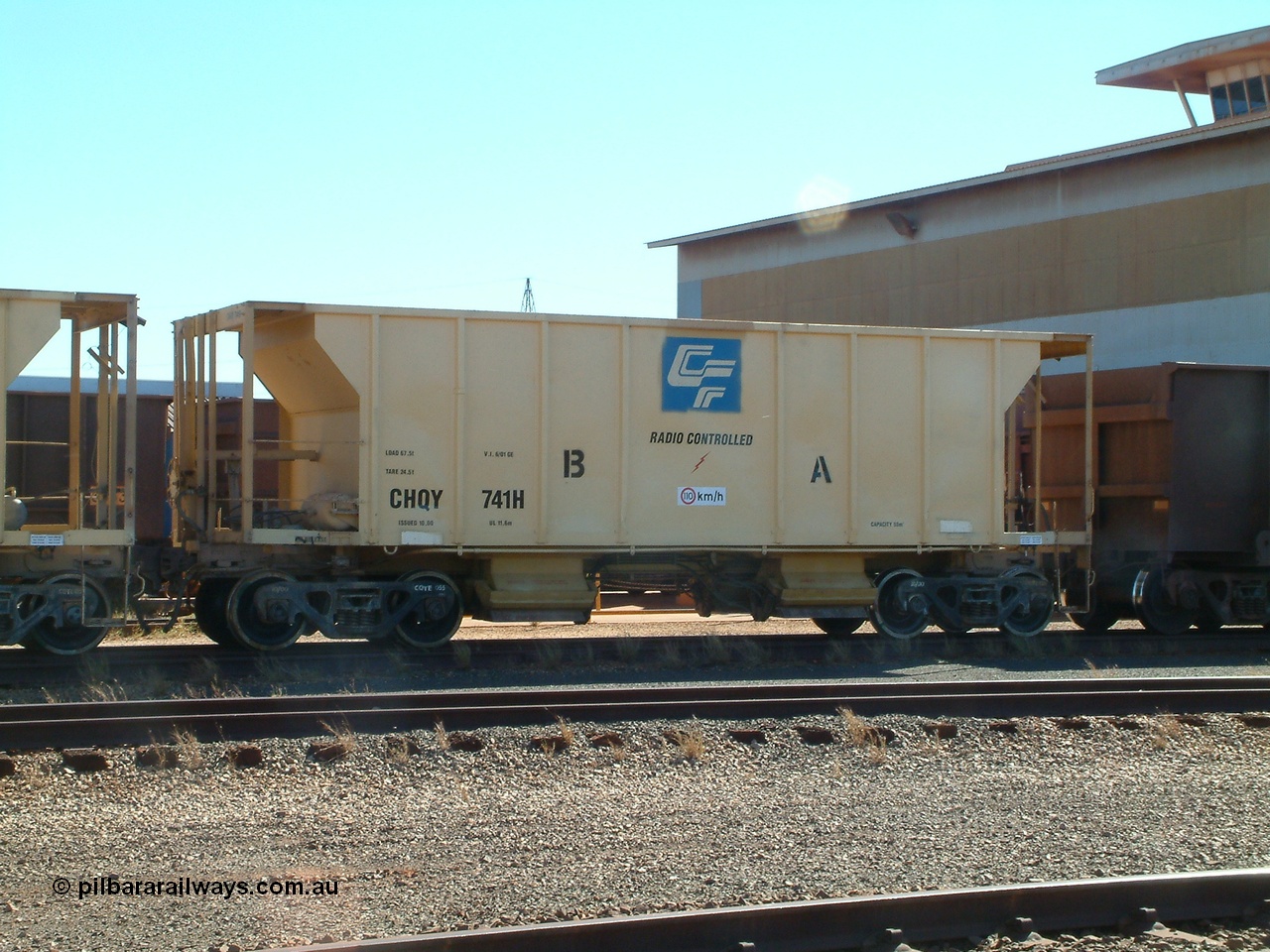 040805 095744
Nelson Point, CFCLA CHQY type ballast waggon CHQY 741.
Keywords: CHQY-type;CHQY741;CFCLA;CRDX-type;BHP-ballast-waggon;