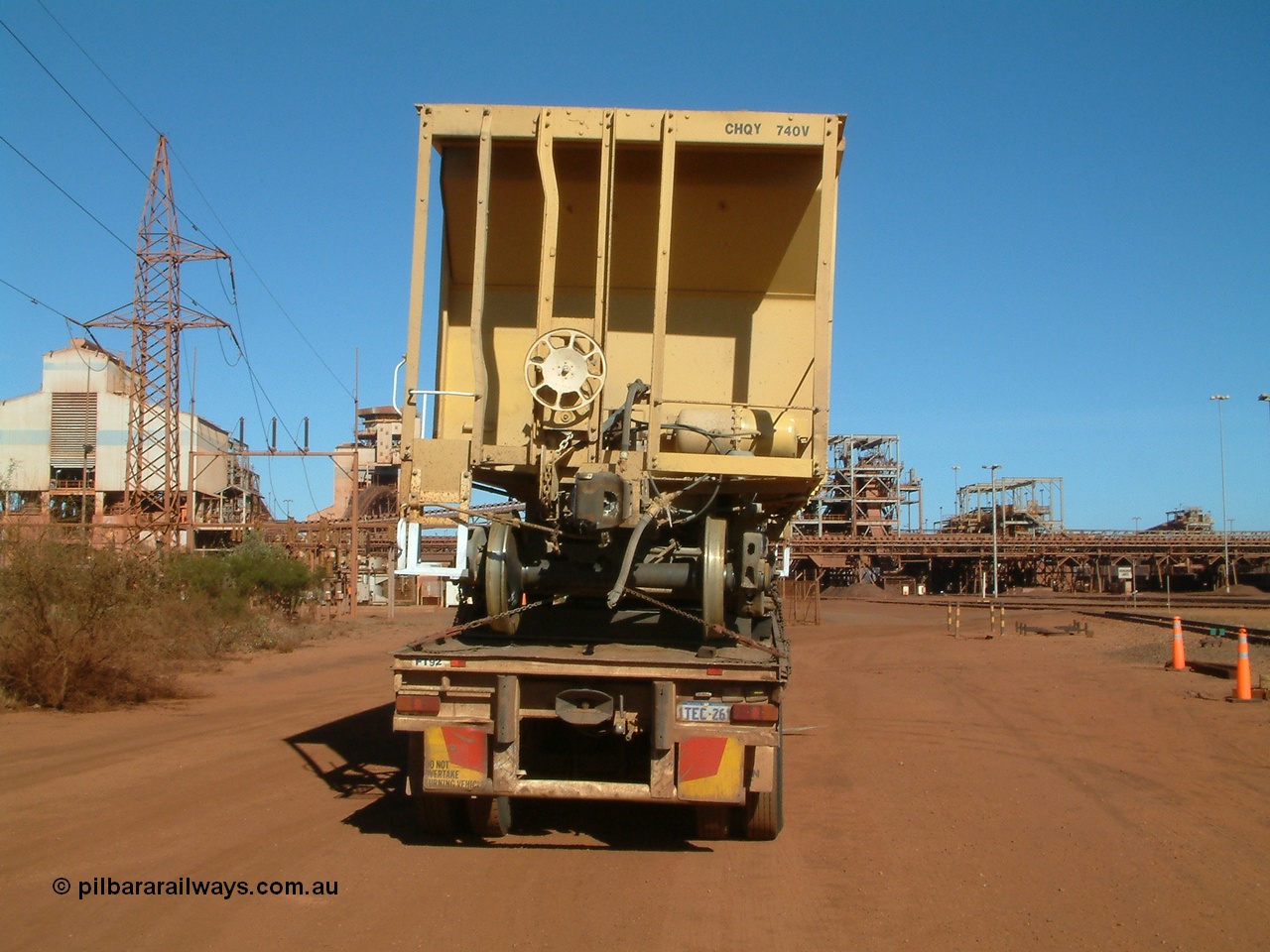 040814 092225
Nelson Point, CFCLA ballast waggon CHQY type 740 just being delivered to BHP Iron Ore as part of the Rail PACE project, handbrake end view.
Keywords: CHQY-type;CHQY740;CFCLA;CRDX-type;BHP-ballast-waggon;