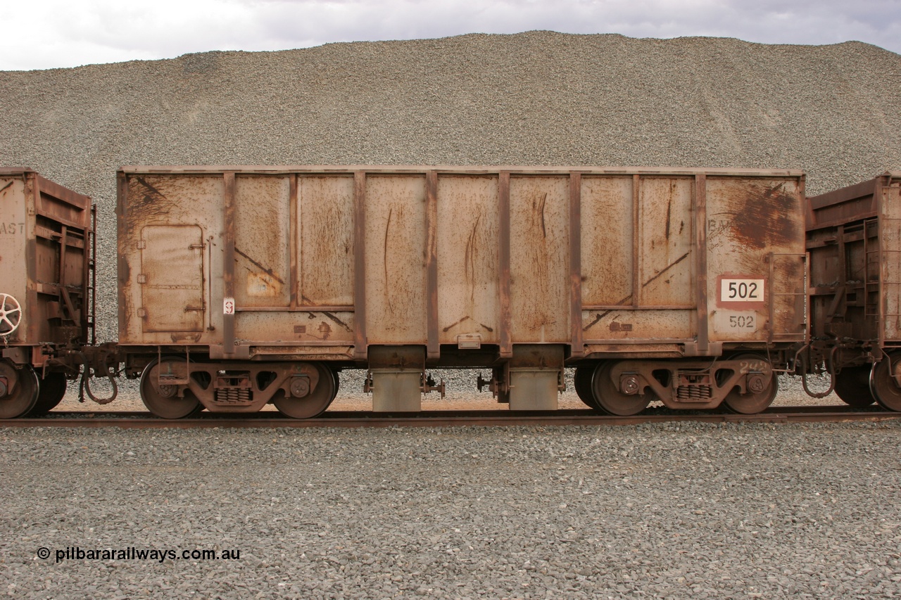 050412 0772
Quarry 8, Shaw Siding area. Side view of 1963 built Magor USA ballast waggon 502.
Keywords: Magor-USA;BHP-ballast-waggon;