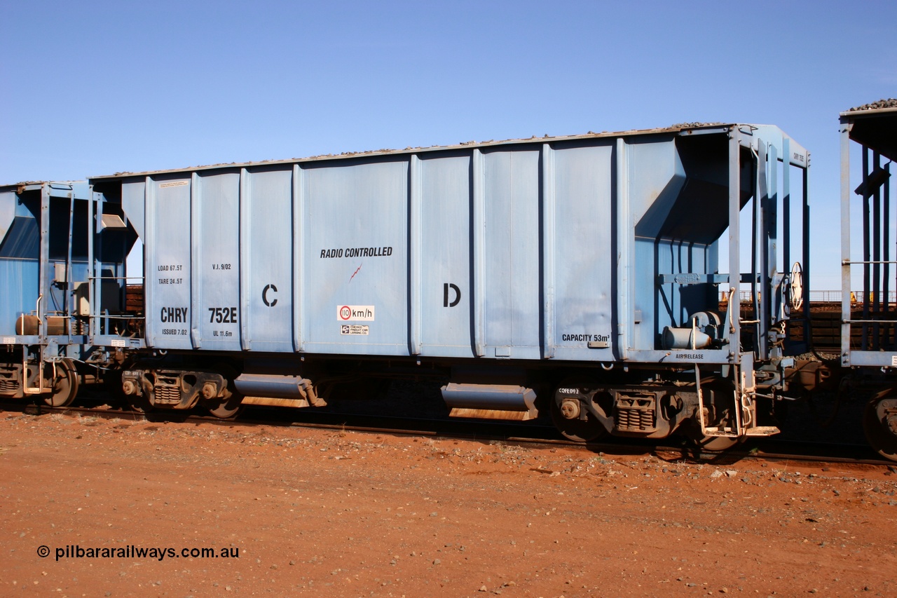 050518 2106
Flash Butt yard, CFCLA hire ballast waggon CHRY type CHRY 752.
Keywords: CHRY-type;CHRY752;CFCLA;CRDX-type;BHP-ballast-waggon;