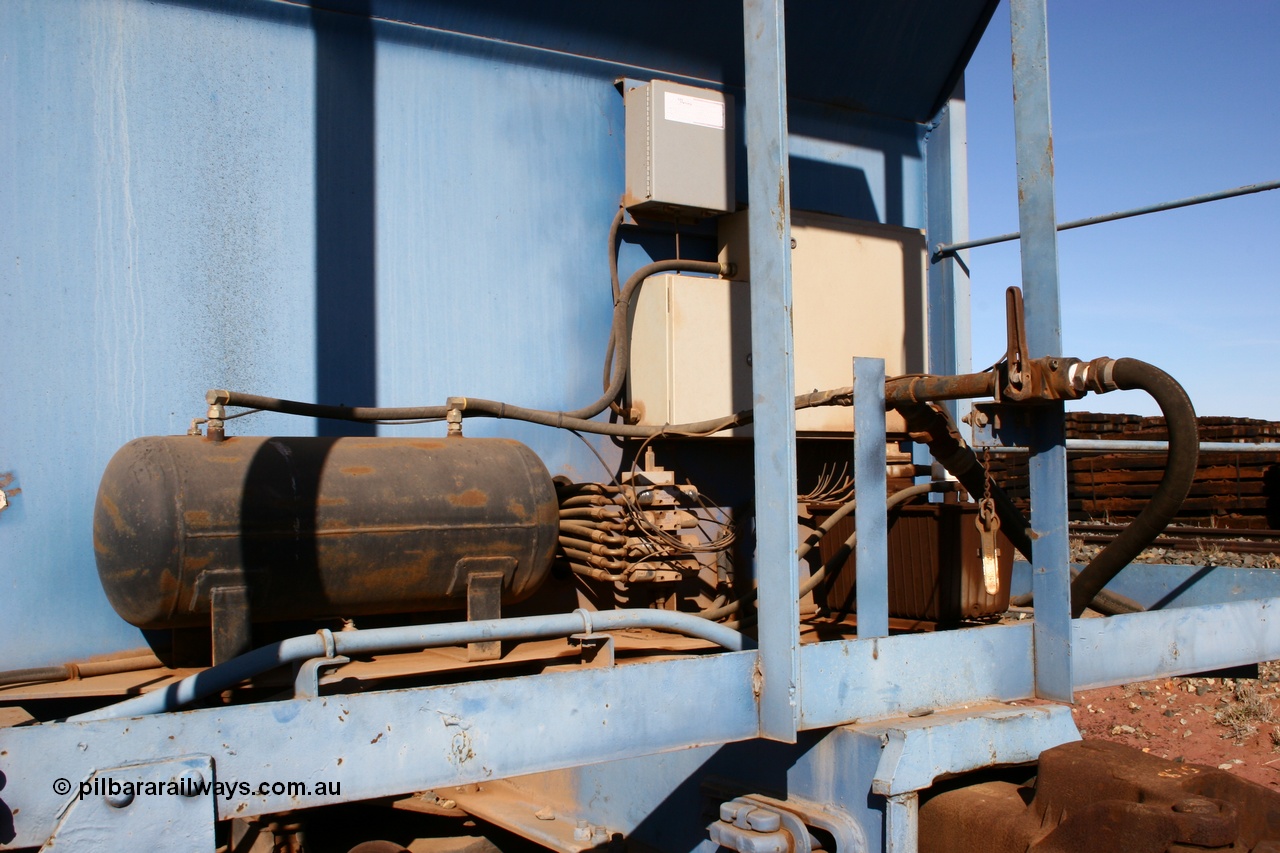 050518 2117
Flash Butt yard, CFCLA hire ballast waggon CHRY type CHRY 746, rear view of hydraulics and pneumatics.
Keywords: CHRY-type;CHRY746;CFCLA;CRDX-type;BHP-ballast-waggon;