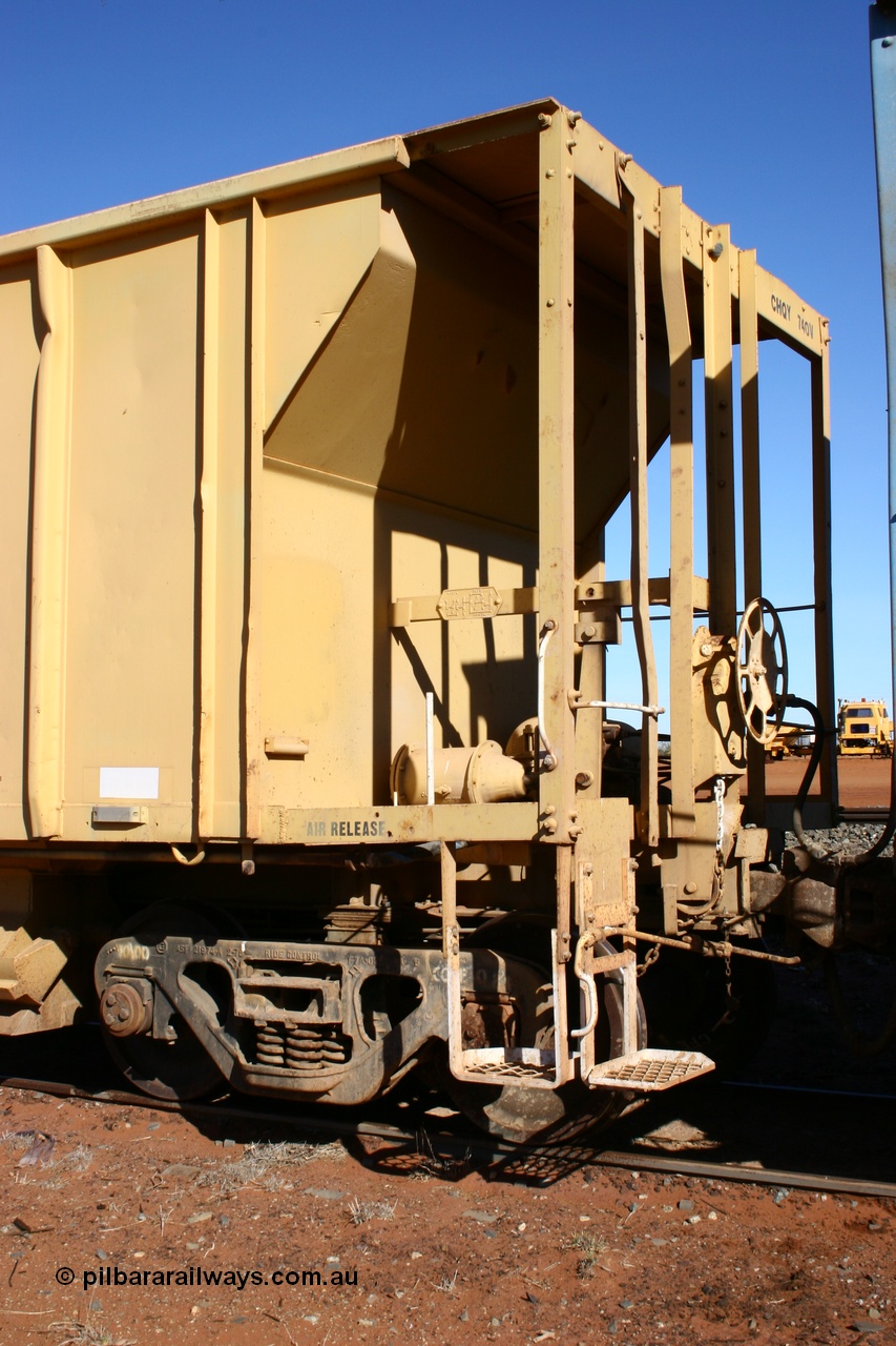 050518 2135
Flash Butt yard, CFCLA hire ballast waggon CHQY type CHQY 740, shows hand brake and shunters step detail.
Keywords: CHQY-type;CHQY740;CFCLA;CRDX-type;BHP-ballast-waggon;