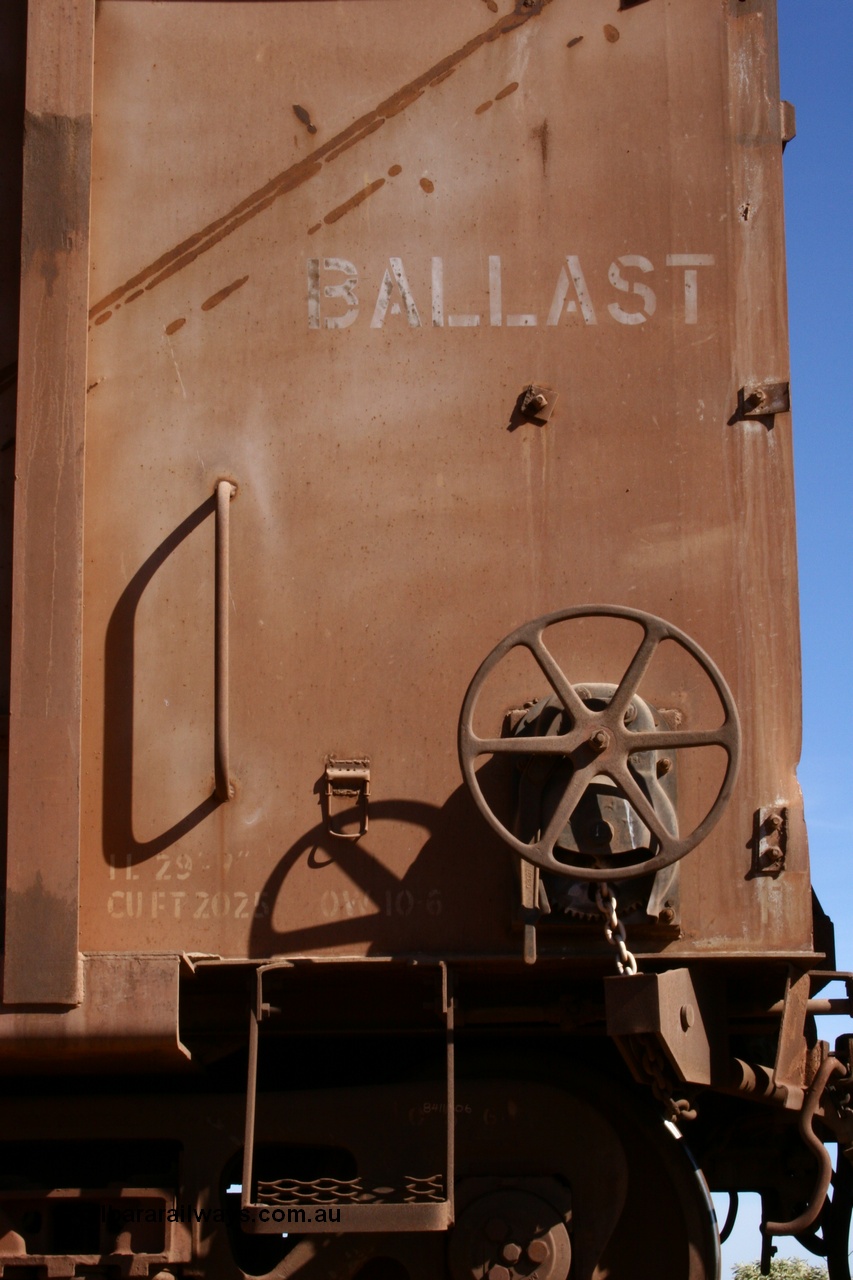 050518 2204
Bing Siding, view of hand brake detail and original markings on ballast waggon 532.
Keywords: Magor-USA;BHP-ballast-waggon;