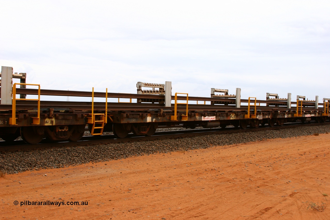050522 2730
Goldsworthy Junction, rail recovery and transport train flat waggon #20, 6010, built by Scotts of Ipswich Qld in September 1970.
Keywords: Scotts-Qld;BHP-rail-train;